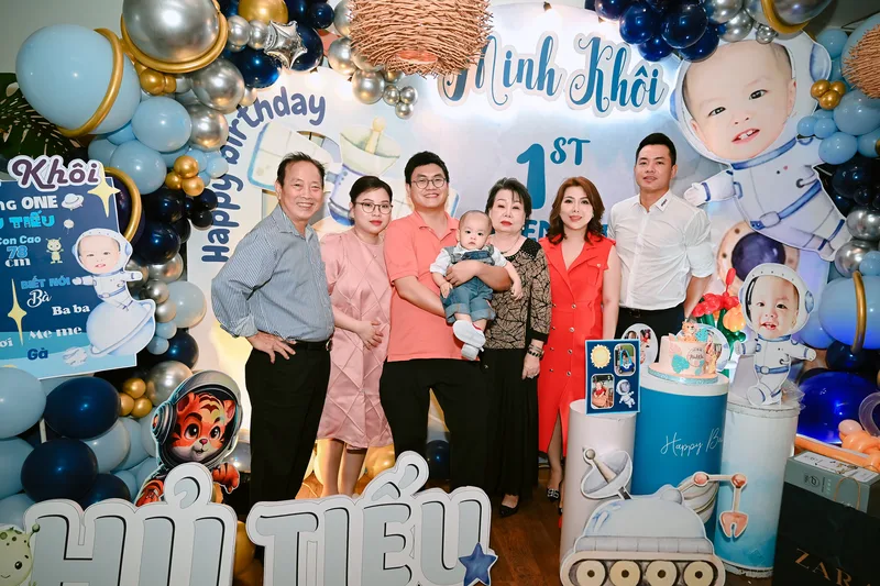 Mẫu backdrop phông nền sinh nhật bé trai ấn tượng