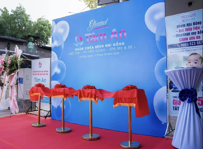 Mẫu cổng bong bóng khai trương giá rẻ, màu sắc bắt mắt