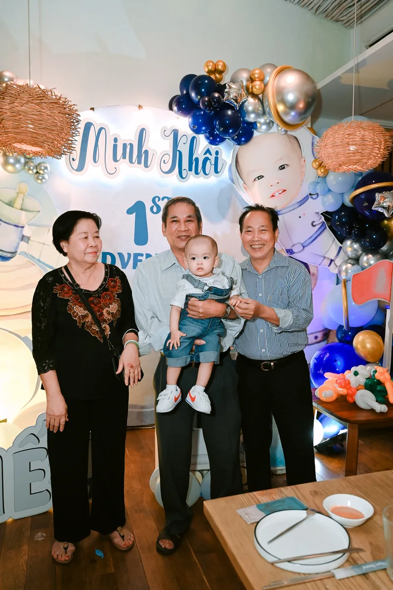 trang trí sinh nhật bé gái 4 tuổi