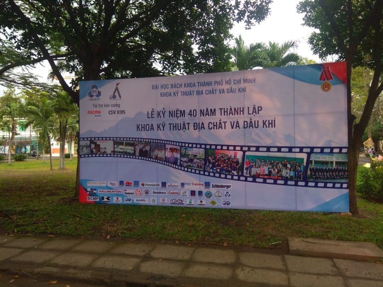 Backdrop bạt hiflex xuyên sáng